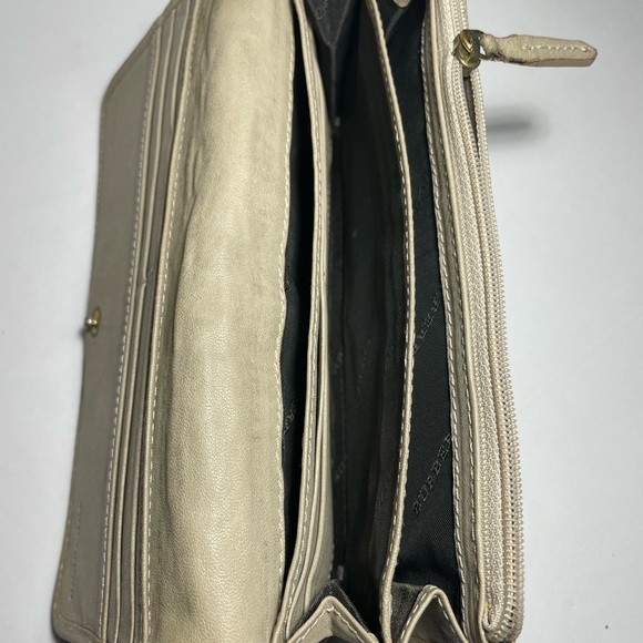 Pre owned condition Oll my íten are auténtic please see the pinctures - Picture 3 of 11